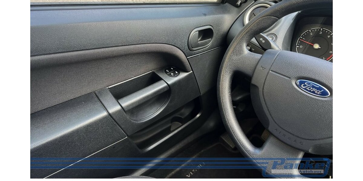 Ford Fiesta Ambiente 1.3*Radio/CD*AUX*Klima* 245.511 km 1.290 &euro; Berlin 13187