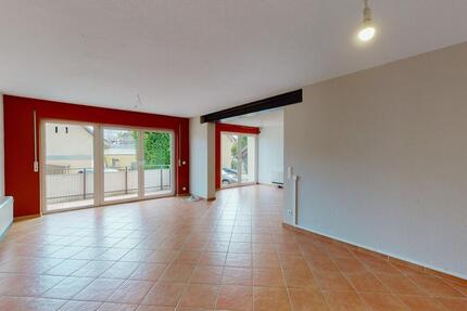 Charmante 3-Zimmer-Hochparterrewohnung mit Balkon, Garage und Gartennutzung in Au am Rhein 3 zimmer