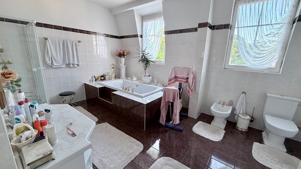 Villa Rathenow - 6 Zimmer, 190 m&sup2;, 600.000&euro; | Angebot:26693694