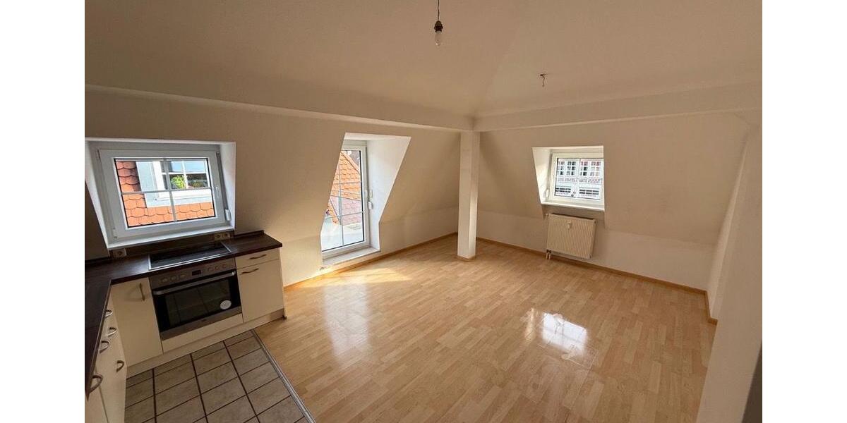Dachgeschoßwohnung Augsburg Universitätsviertel - 2 Zimmer, 53 m&sup2;, 200.000&euro; | Angebot:25930406