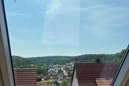 Kernsanierte MaisonetteWohnung in schöner Aussichtslage