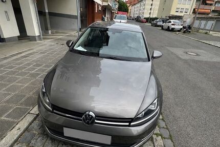 VW Golf 126.000 km 8.999 &euro; Nürnberg 90439
