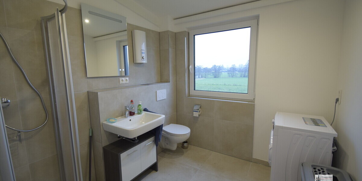 Möblierte Hausmeisterwohnung für einen Single bei 900 Warmmiete Moderne Einrichtung in ruhiger Lage - Gewerbeobjekt Weyhe / Melchiorshausen Melchiorshausen | Angebot:24685456