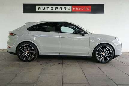 Porsche Cayenne 9.400 km 122.880 &euro; Asslar 35614