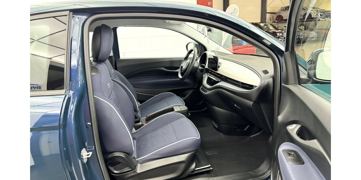 Fiat 500e Action Carplay Android Automatik 1.Hand 11.400 km 13.120 &euro; Lich 35423