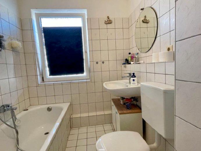 Erdgeschoßwohnung Hessisch Oldendorf - 3 Zimmer, 82 m&sup2;, 550&euro; | Angebot:26259112