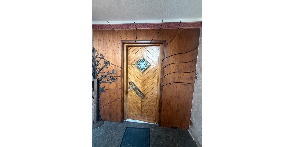 Etagenwohnung Villingen-Schwenningen Schwenningen - 4 Zimmer, 150 m&sup2;, 1.600&euro; | Angebot:25589627