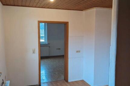 Wohnung Dassel - 3 Zimmer, 85 m&sup2;, 450&euro; | Angebot:26412518