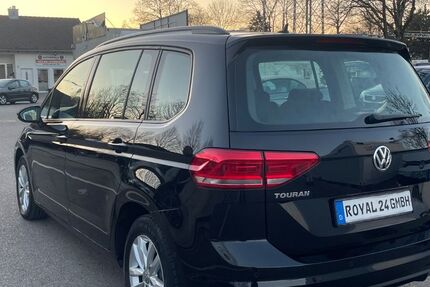 VW Touran 129.354 km 16.900 € München 81243