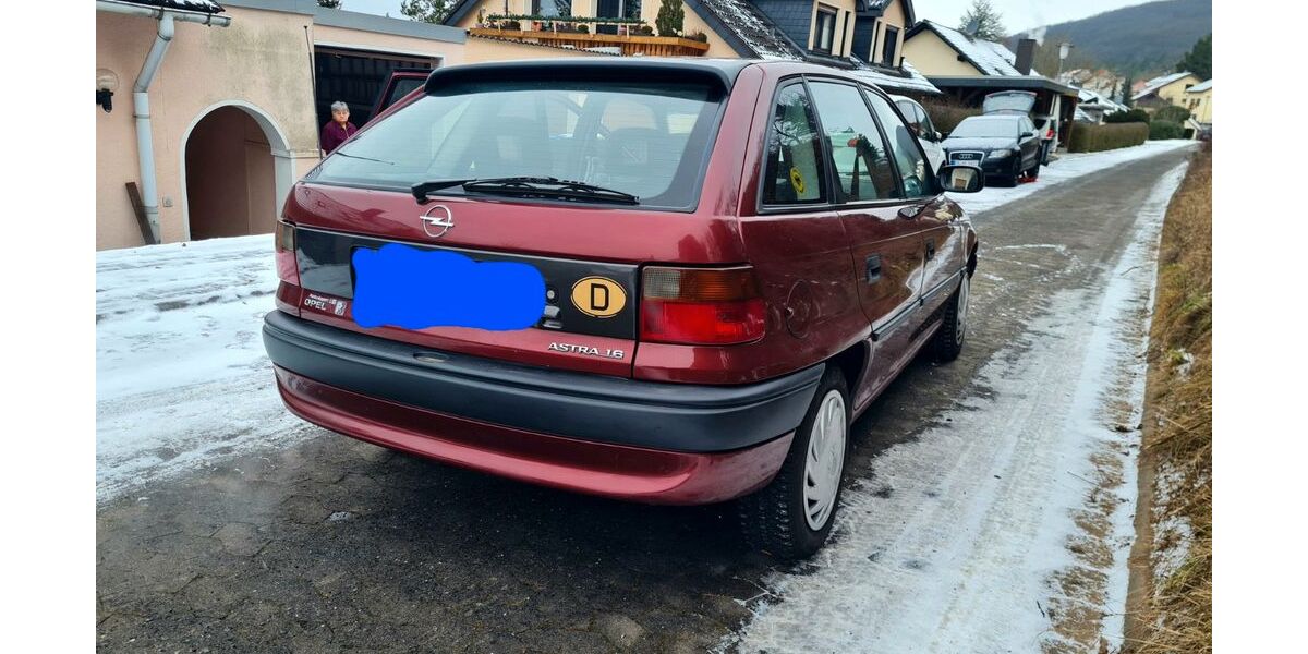 Opel Astra 98.800 km 2.100 &euro; Neuhof 36119