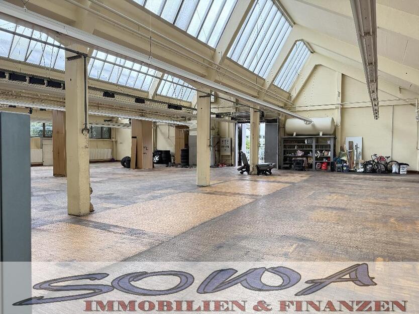 Großzügige Lagerhalle mit Büro-Lagerräumen und einem großzügien Wohnhaus in Gaimersheim - Nähe Westpark! - Ein Objekt von Ihrem Immobilienpartner SOWA Immobilien und Finanzen zimmer