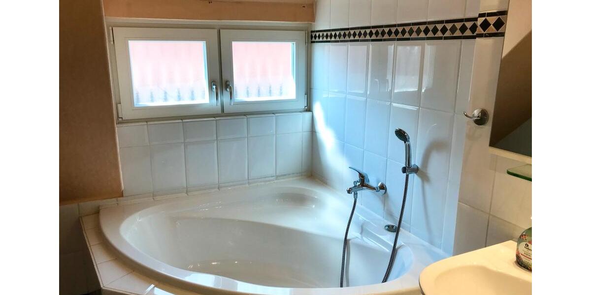 Maisonettenwohnung Hessisch Oldendorf - 4 Zimmer, 105 m&sup2;, 650&euro; | Angebot:25380279