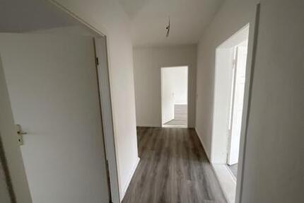 Wohnung Bremerhaven Schiffdorferdamm - 5 Zimmer, 122 m&sup2;, 814&euro; | Angebot:24619456