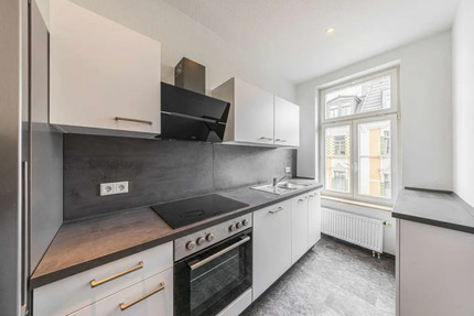 Schön renovierte 3 Zimmer Wohnung inkl. Küche