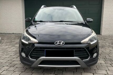 Hyundai i20 117.000 km 7.900 &euro; Bad Wünnenberg 33181