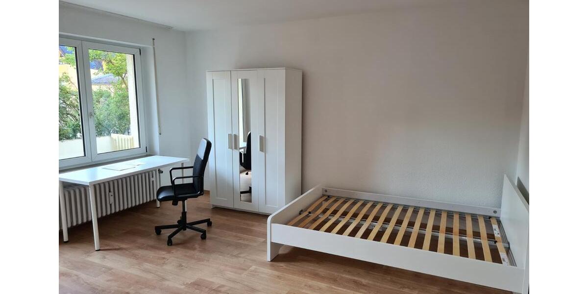 Vier möblierte Zimmer in renovierter Wohnung, Neugründung WG 4 zimmer