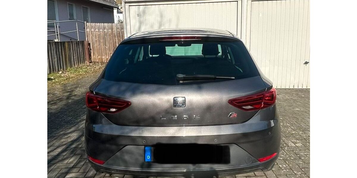 Seat Leon 142.300 km 12.300 &euro; Giessen 35398