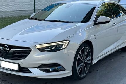 Opel Insignia 199.000 km 15.999 &euro; Berlin 10179