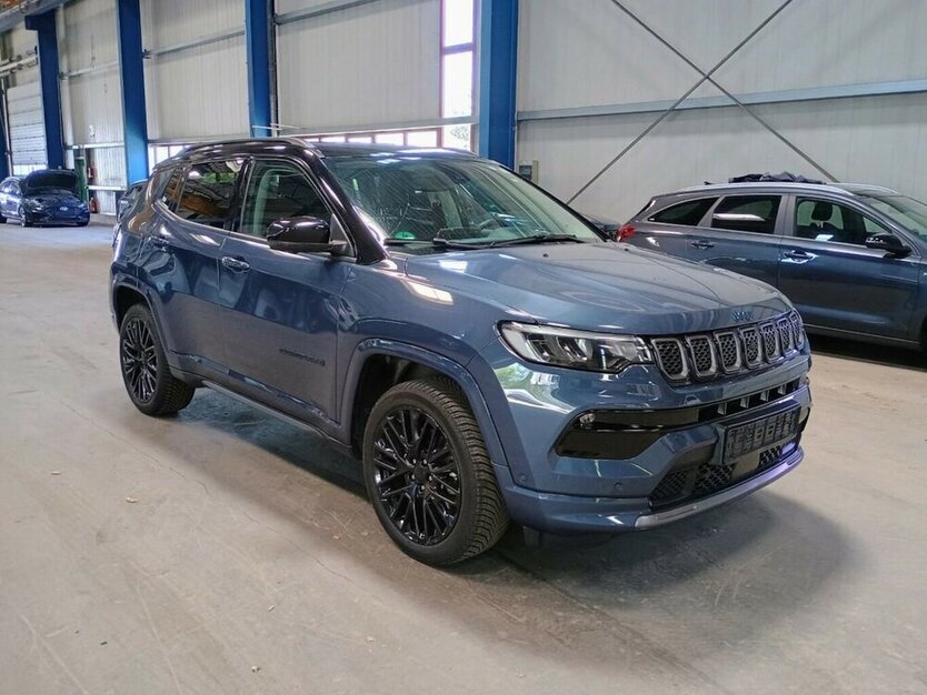 Compass S Plug-In Hybrid 4WD Autom. LEDER, NAVI