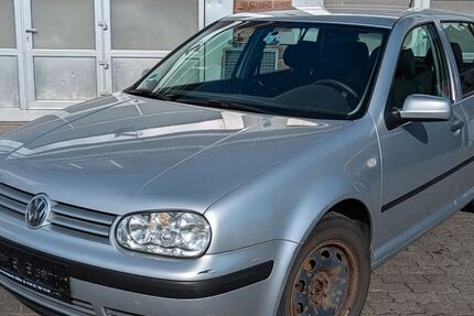 VW Golf 176.000 km 650 &euro; Cölbe-Bernsdorf 35091