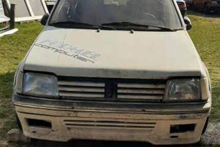 Peugeot 205 133.122 km 8.900 &euro; Wandsbek Hamburg Rahlstedt 22147