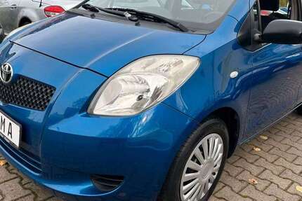 Toyota Yaris 144.000 km 3.999 € Dortmund 44265