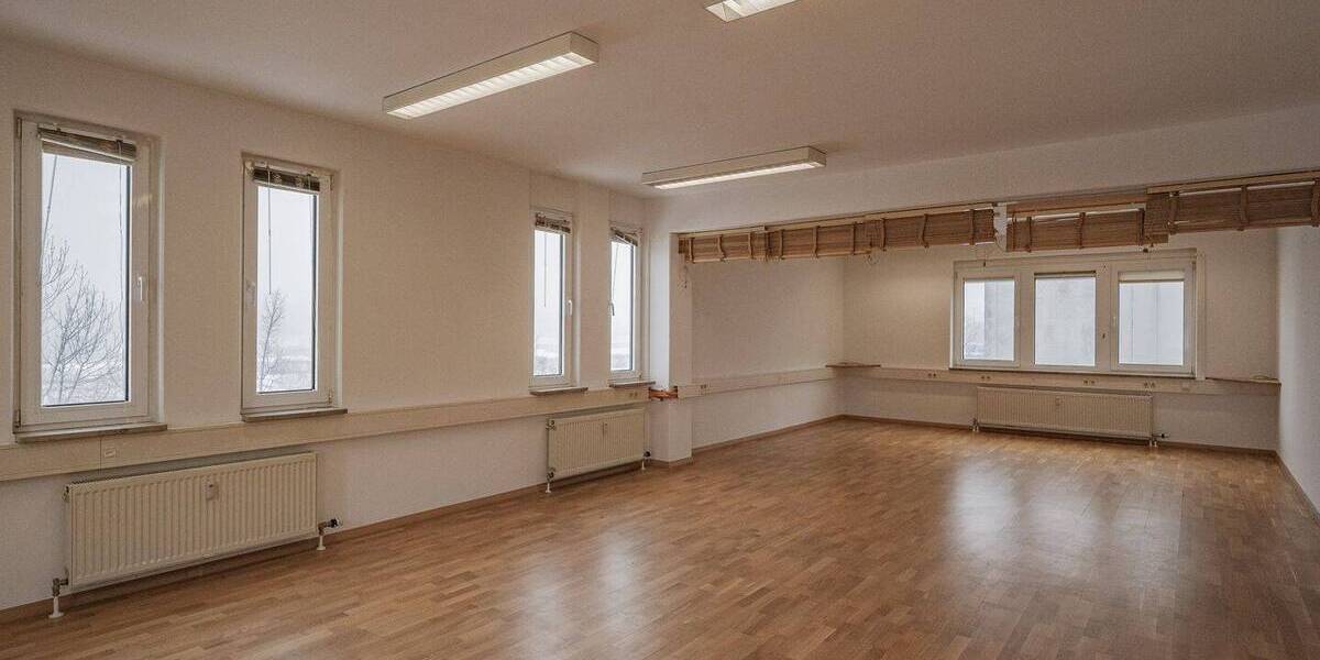Gewerbeobjekt Wustermark Elstal - 4 Zimmer, 170 m&sup2;, 265.000&euro; | Angebot:26160801