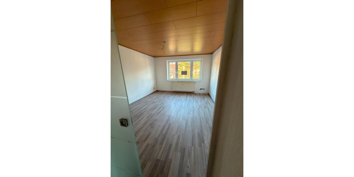 Etagenwohnung Markneukirchen - 3 Zimmer, 57 m&sup2;, 290&euro; | Angebot:26299940