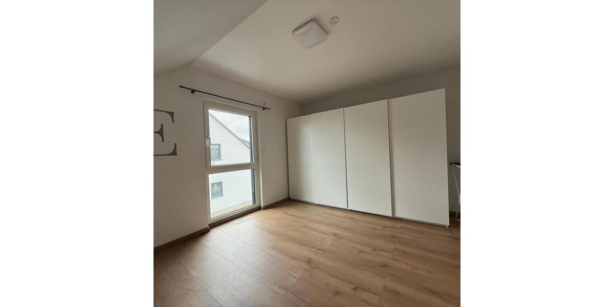 Einfamilienhaus Rehau - 7 Zimmer, 150 m&sup2;, 2.500&euro; | Angebot:23588222