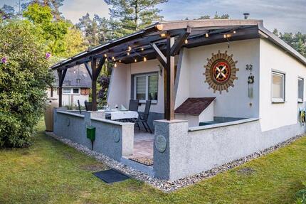 WochenendhausBungalowFerienhaus am Göhlensee auf Eigentumsland zimmer