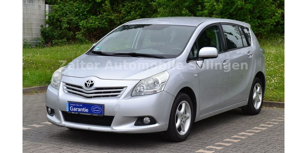 Toyota Verso 201.000 km 5.990 &euro; Solingen 42659