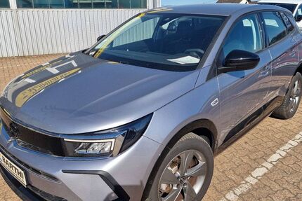 Opel Grandland (X) 13.455 km 22.990 &euro; Merzig / Weiskirchen 66663