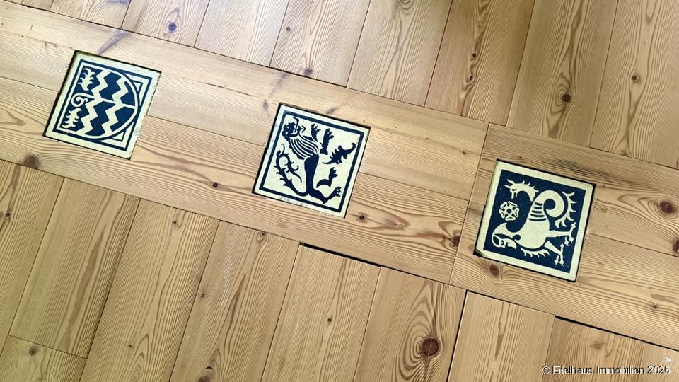 Einfamilienhaus Bad Münstereifel - 5 Zimmer, 147 m&sup2;, 1.850&euro; | Angebot:24654271