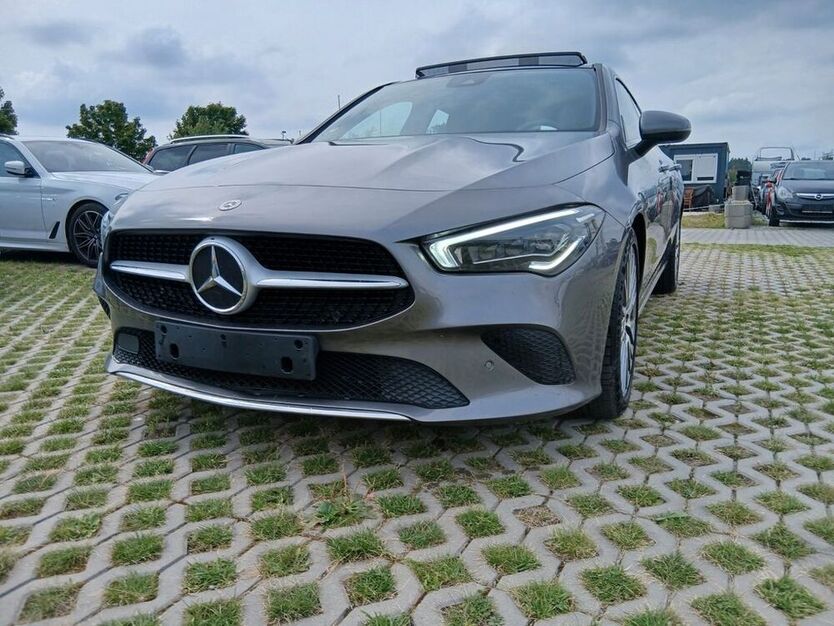 CLA 200 Shooting Brake