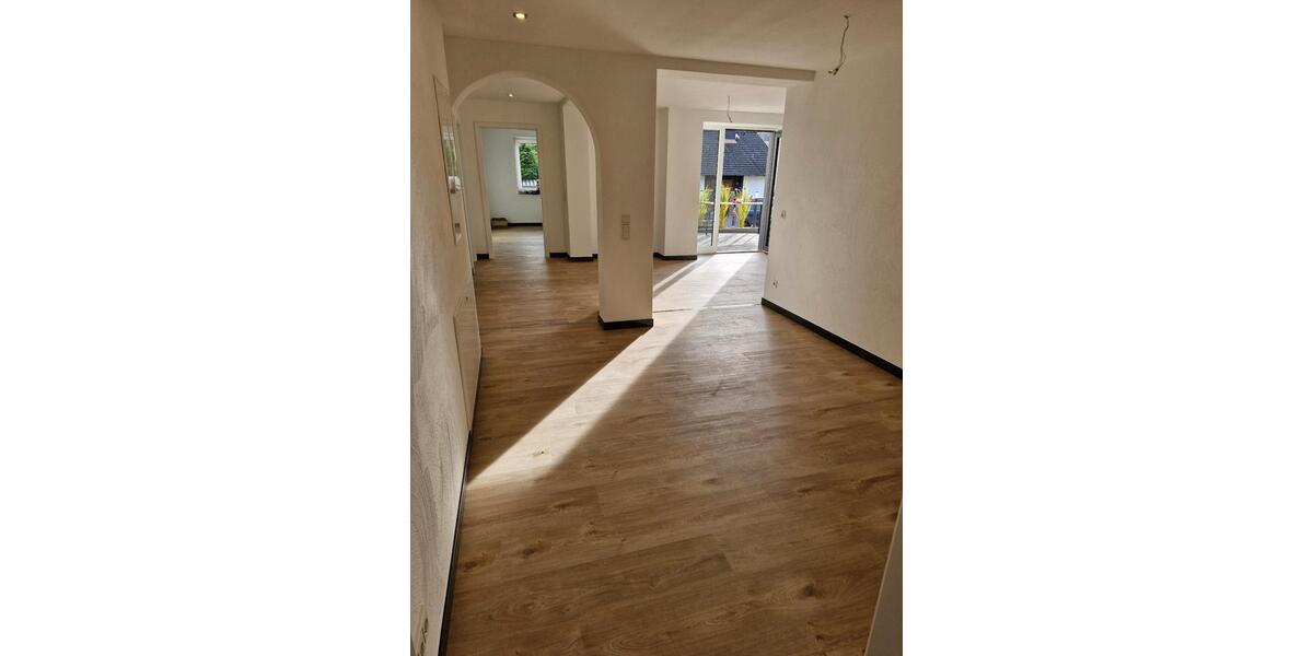 Etagenwohnung Alsfeld - 5 Zimmer, 108 m&sup2;, 1.350&euro; | Angebot:23428258