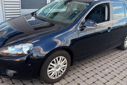 VW Golf 272.000 km 2.890 &euro; Frankfurt am Main 60486