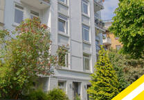 Hoheluft-Ost: Charmante Erdgeschoßwohnung mit Altbauflair, Terrasse und Garten!