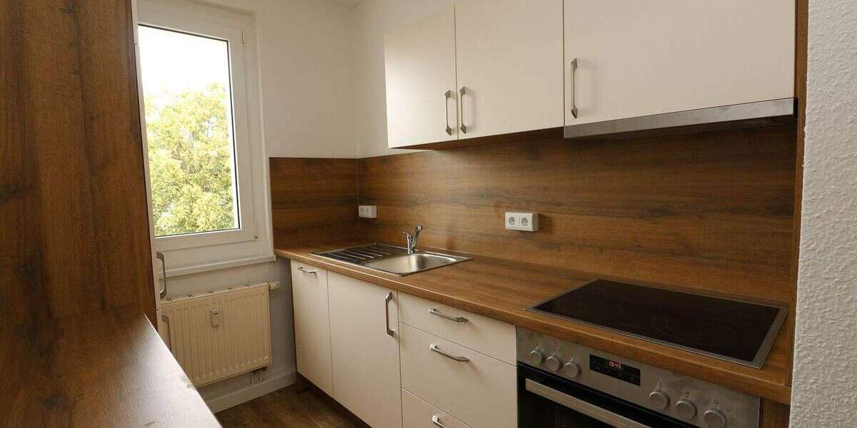 Hier kocht der Chef noch selbst...neu sanierte 2-RW mit Einbauküche, Dusche u. Balkon!!! 2 zimmer