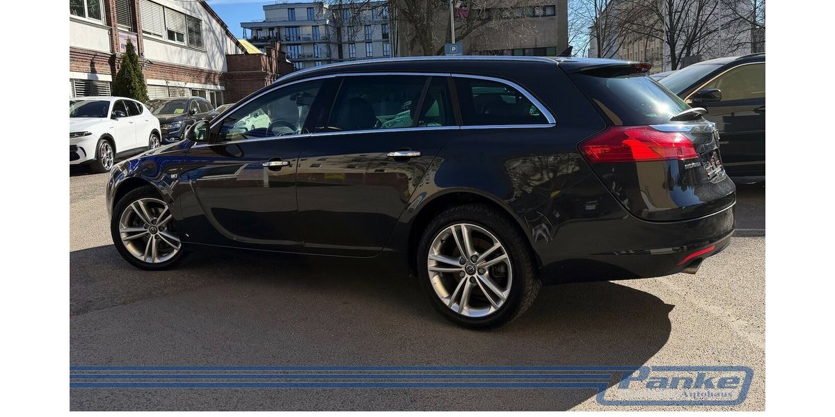 Opel Insignia Cosmo*SHZ*Navi*Tempo*E-Koffer*Lederweiß 169.708 km 5.780 &euro; Berlin 13187
