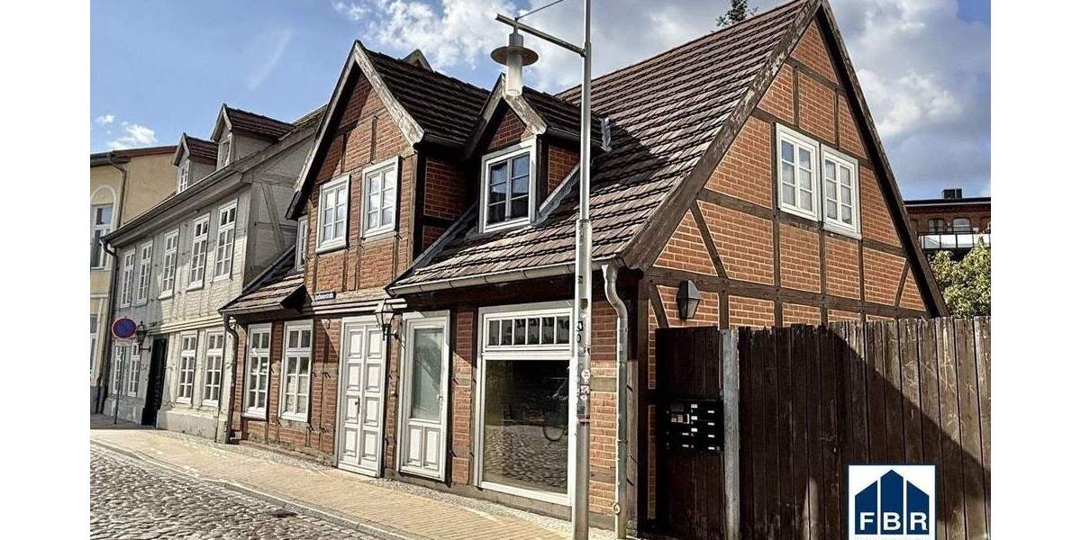 Mehrfamilienhaus, Wohnhaus Schwerin Schelfstadt - 1 Zimmer, 208 m&sup2;, 649.000&euro; | Angebot:24270845