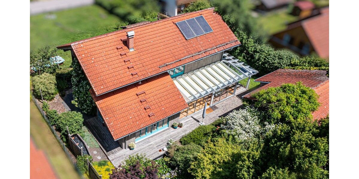 Wohnen im Grünen - Charmantes Holzhaus mit Wintergarten, Galerie und idyllischem Garten - Einfamilienhaus Neukirchen beim Heiligen Blut | Angebot:26948792