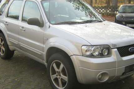 Ford Maverick 235.400 km 2.890 € Berlin 14167