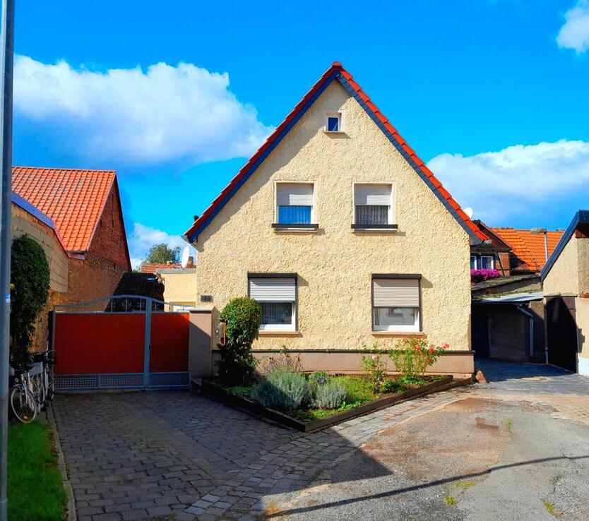 Einfamilienhaus mit Nebengelass zimmer