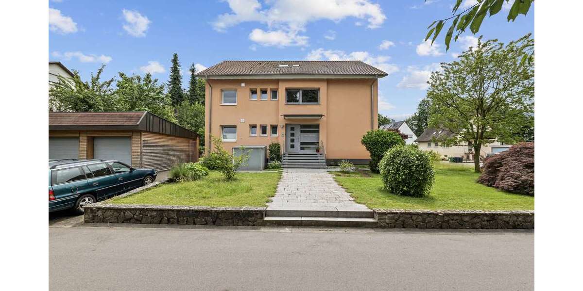 Haus zum Kaufen in Gundelfingen 1.329.000 € 264.41 m² 10 zimmer