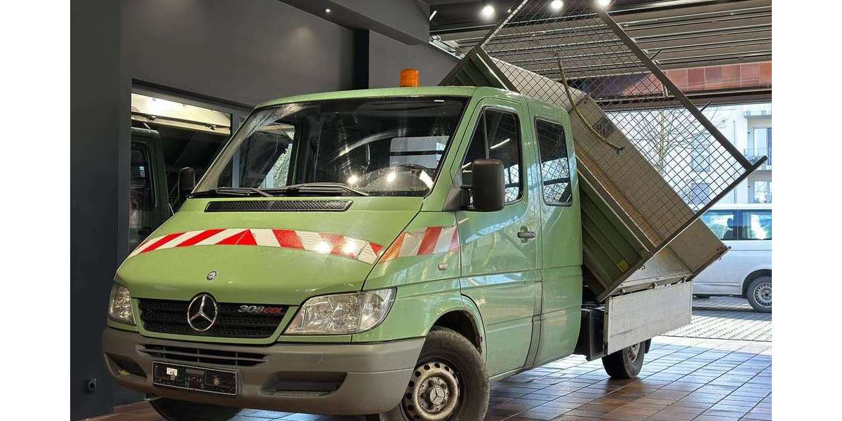 Mercedes-Benz Sprinter 249.487 km 11.900 &euro; Bonn 53177