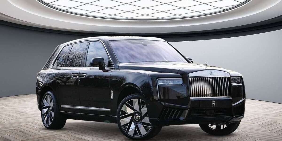Rolls Royce Cullinan 1.500 km 541.688 &euro; Köln 50858