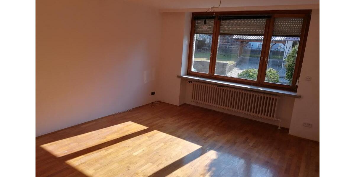 Erdgeschoßwohnung Burgkunstadt - 2.5 Zimmer, 60 m&sup2;, 480&euro; | Angebot:25941752