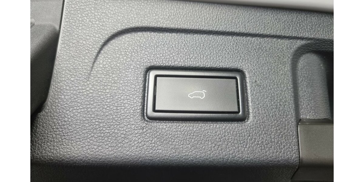 VW Touran Comfortline BMT ACC AHK Kamera 7-Sitzer 89.900 km 24.990 &euro; Garrel 49681