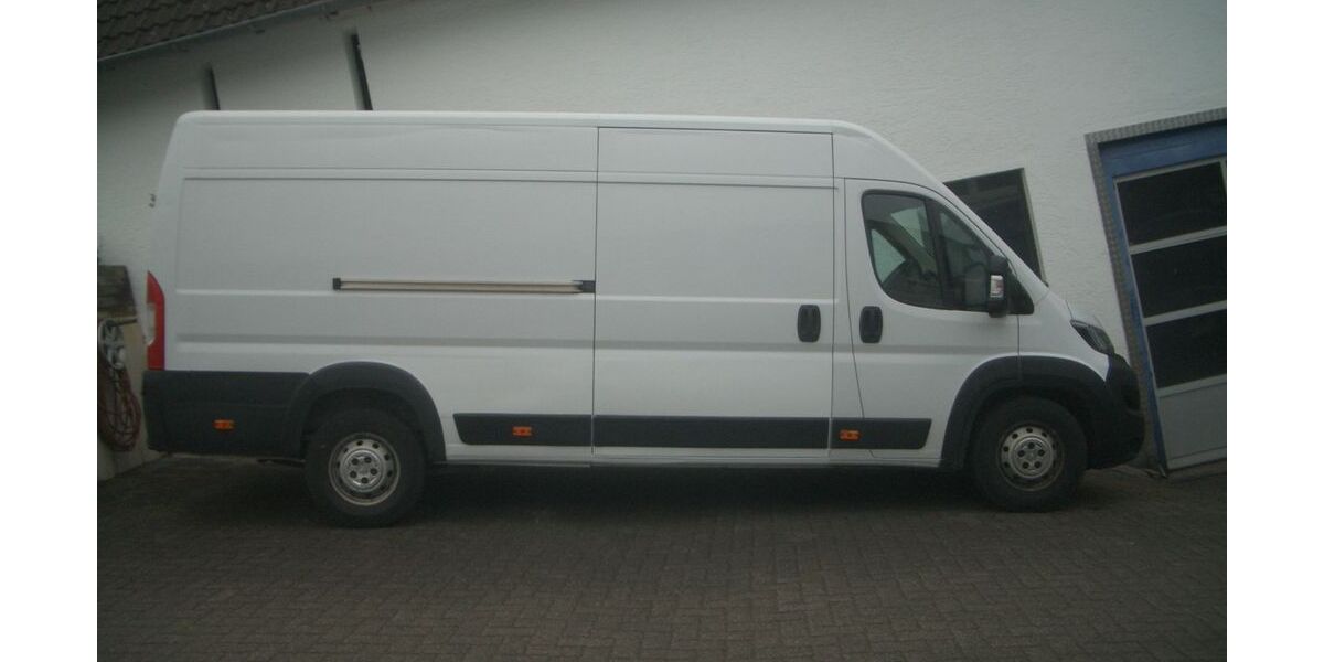 Peugeot Boxer 131.000 km 14.990 &euro; Attendorn-Repe 57439