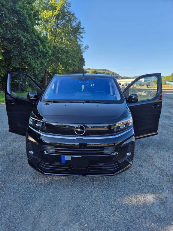 Zafira Life